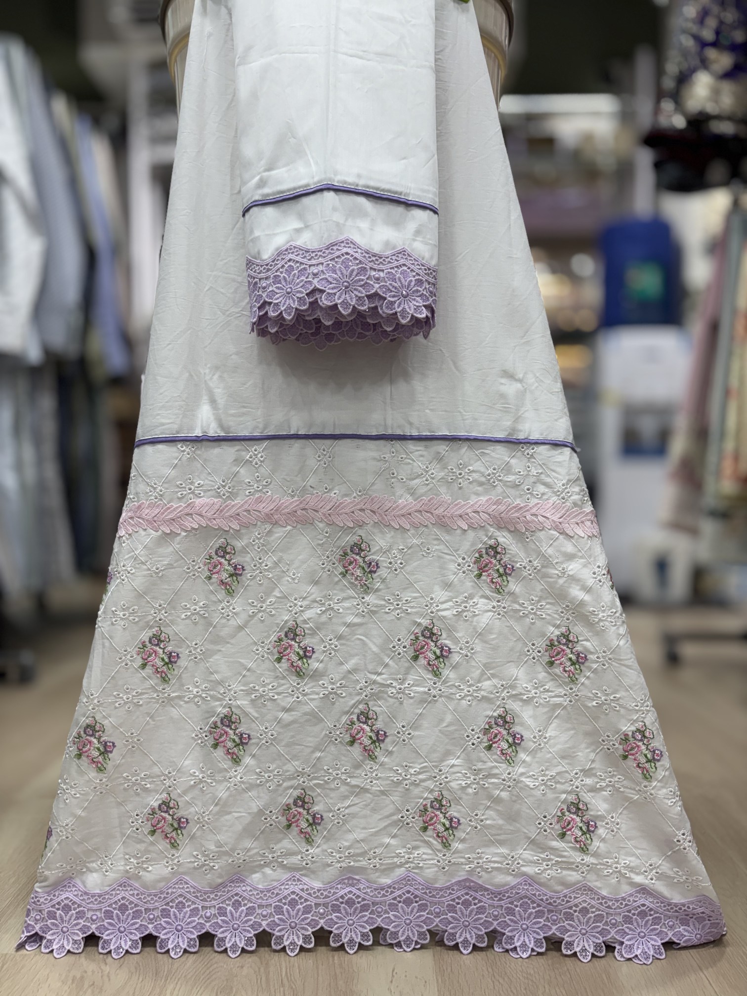 Embroidered Hakoba Lace Panel Rida Embroidered Hakoba Lace Panel Rida